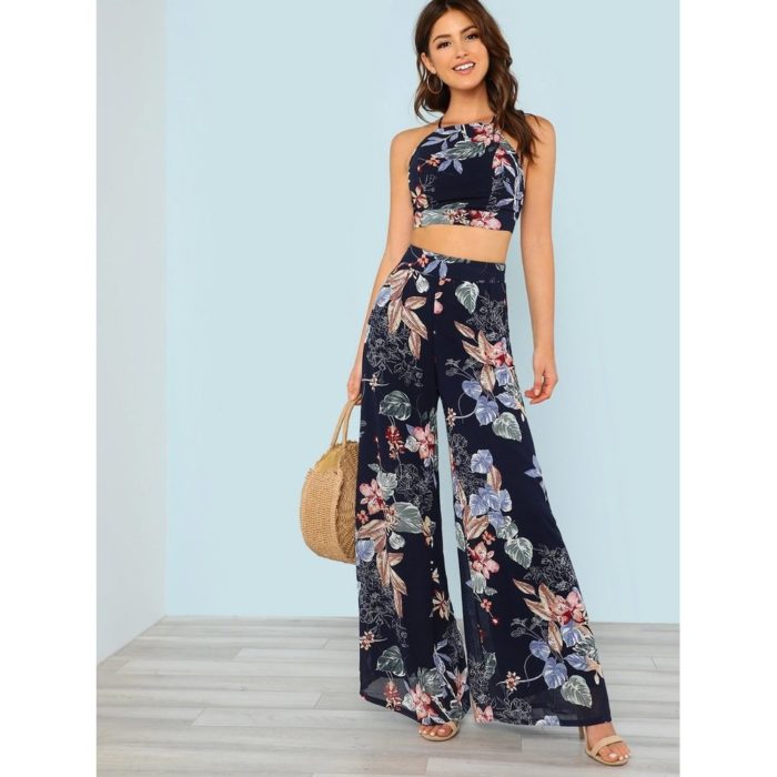 crop top and palazzo pants make a sexy combination