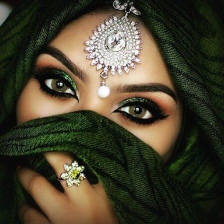 Dramatic Cut Crease Arabic Eye Makeup Tutorial