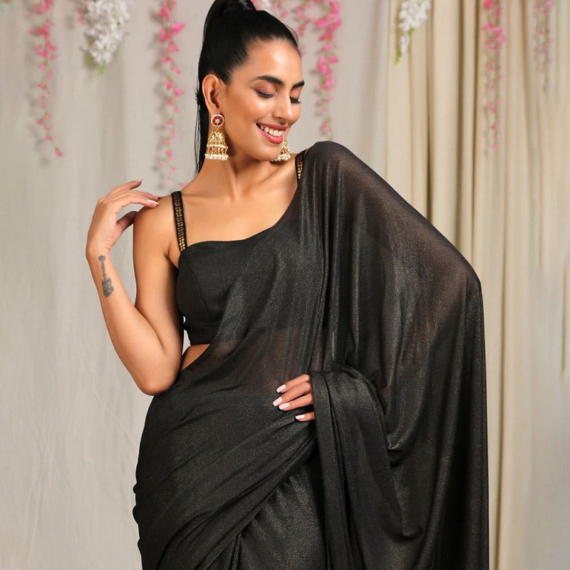 How To Wear A Black Saree - Complete Guide - FashionGoalz