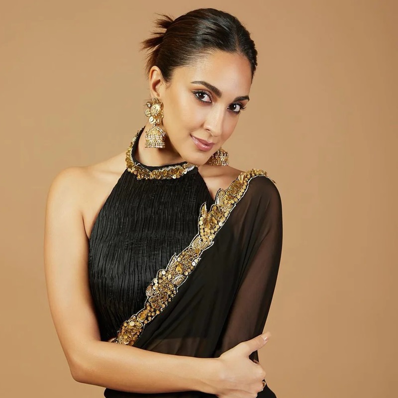 Black Saree Look